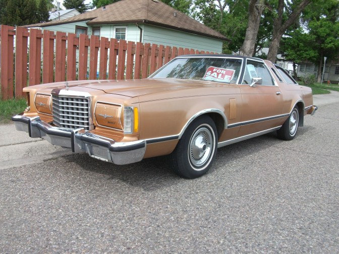 1978_Ford_Thunderbird_(4743710851)
