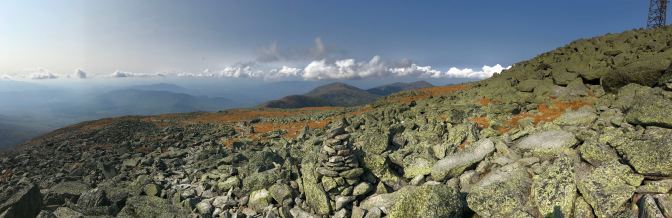 Panorama of the mountainside from Crawford Path.