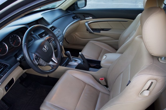 Interior cabin of 2012 Honda Accord.