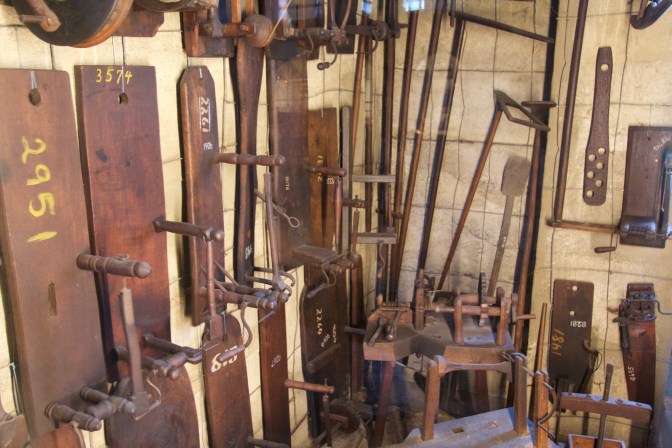 Items used for preserving fruit.