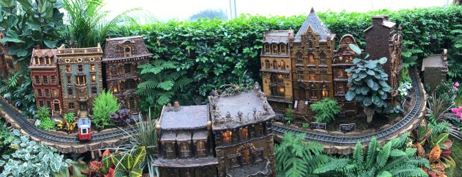 Panorama of several noted buildings in New York.