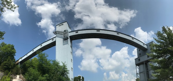 Panorama of conveyor and tipple.