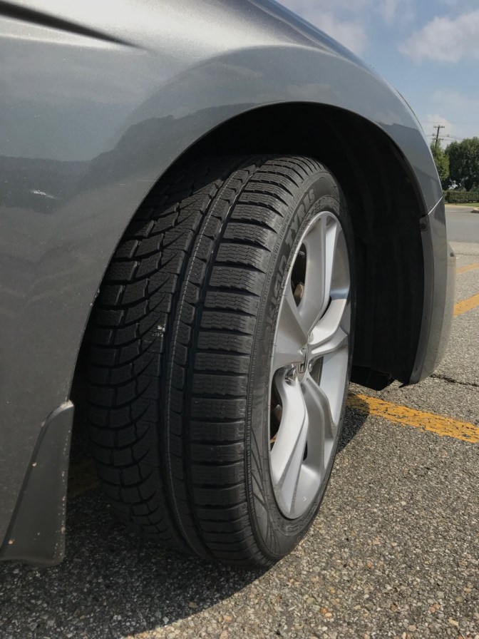 Tread pattern of Nokian WR G4 tires.
