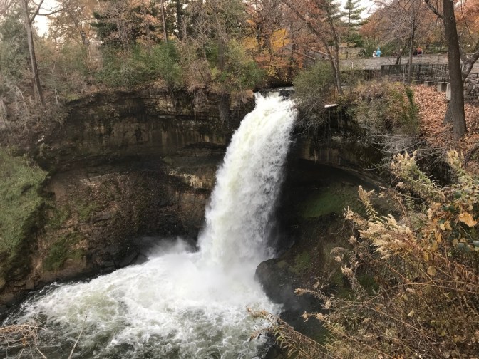 Minnehaha Falls, during fall.