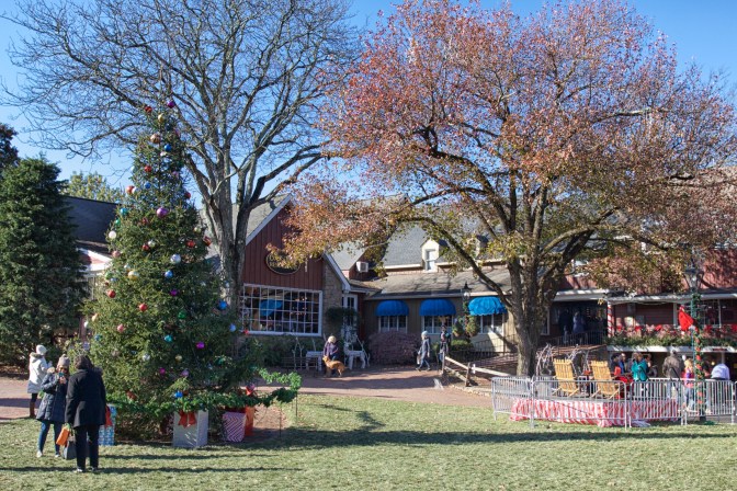 Central plaza of Peddler's Village, with Cock and Bull Restaurant in background.