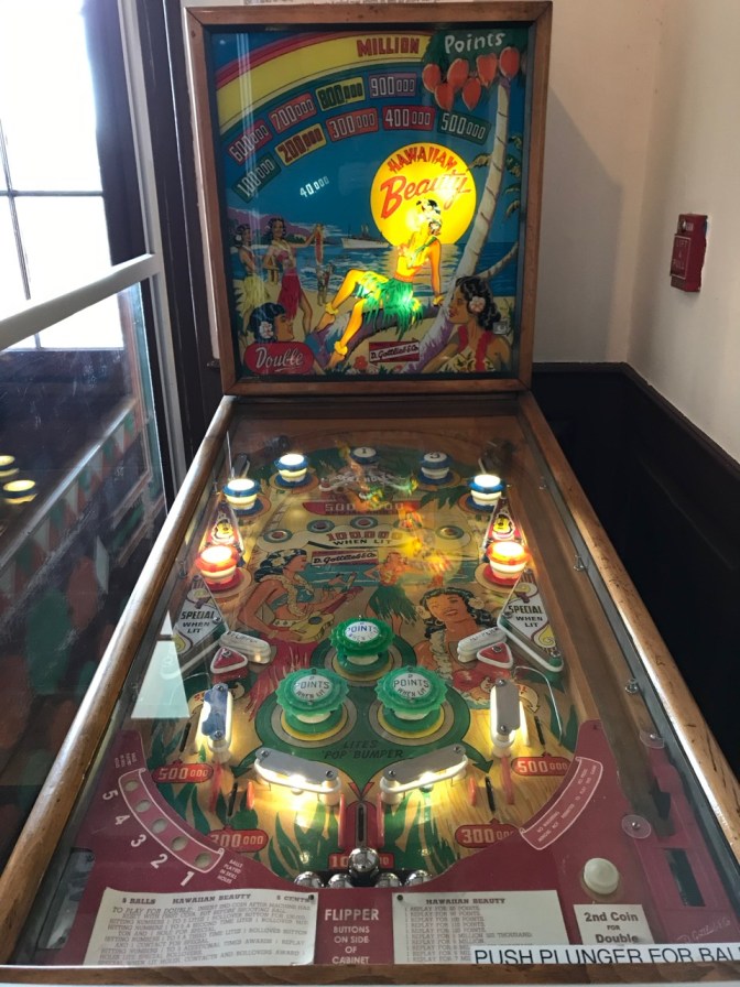 "Hawaiian Beauty" pintball machine.