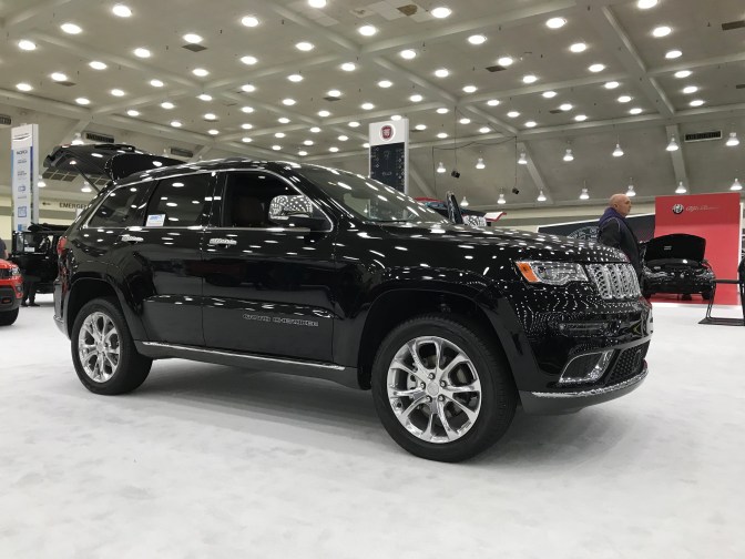 Black Jeep Grand Cherokee.