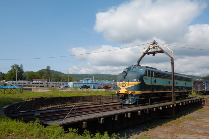 Erie railroad engine 833 on turntable.