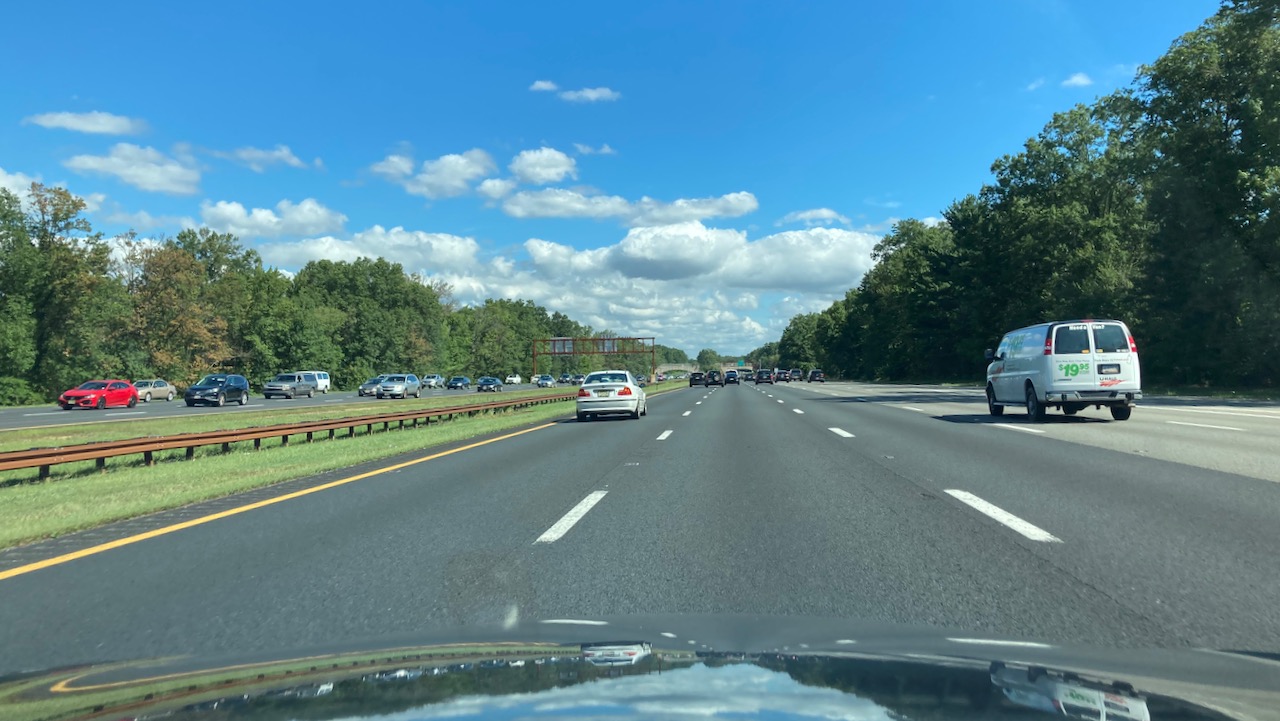 View of Garden State Parkway northbound on a sunny day.