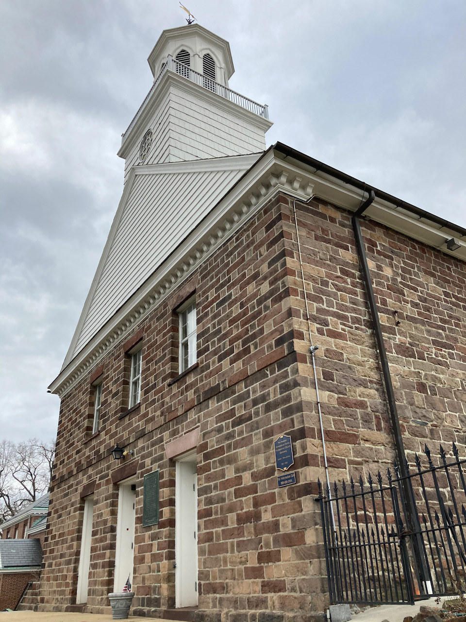Exterior of Connecticut Farms First Presbyterian Church.