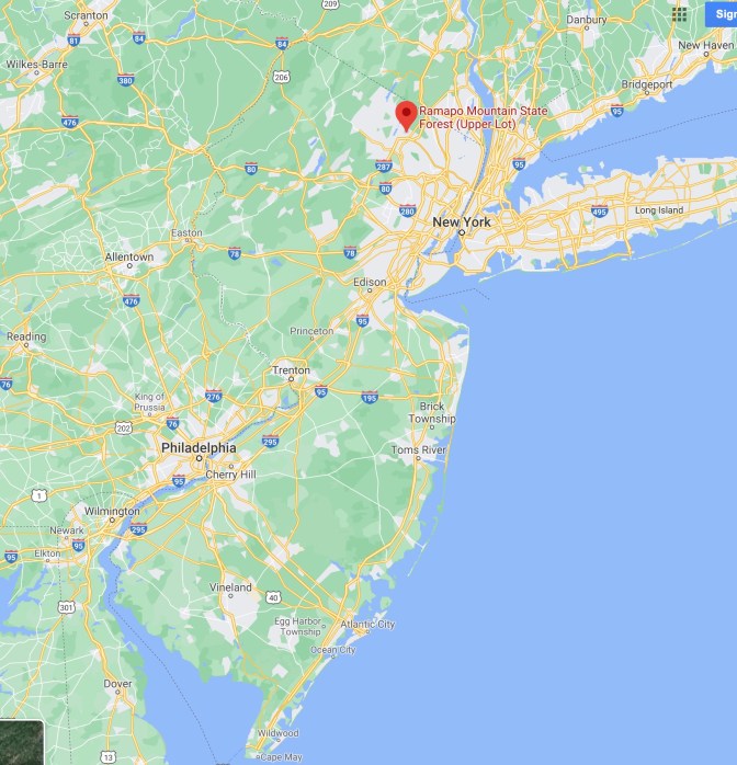 Map of New Jersey, with red pin in location of Ramapo Mountain State Forest