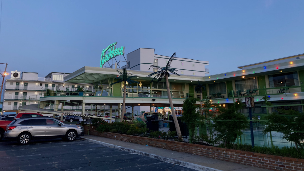 Exterior of Caribbean hotel.