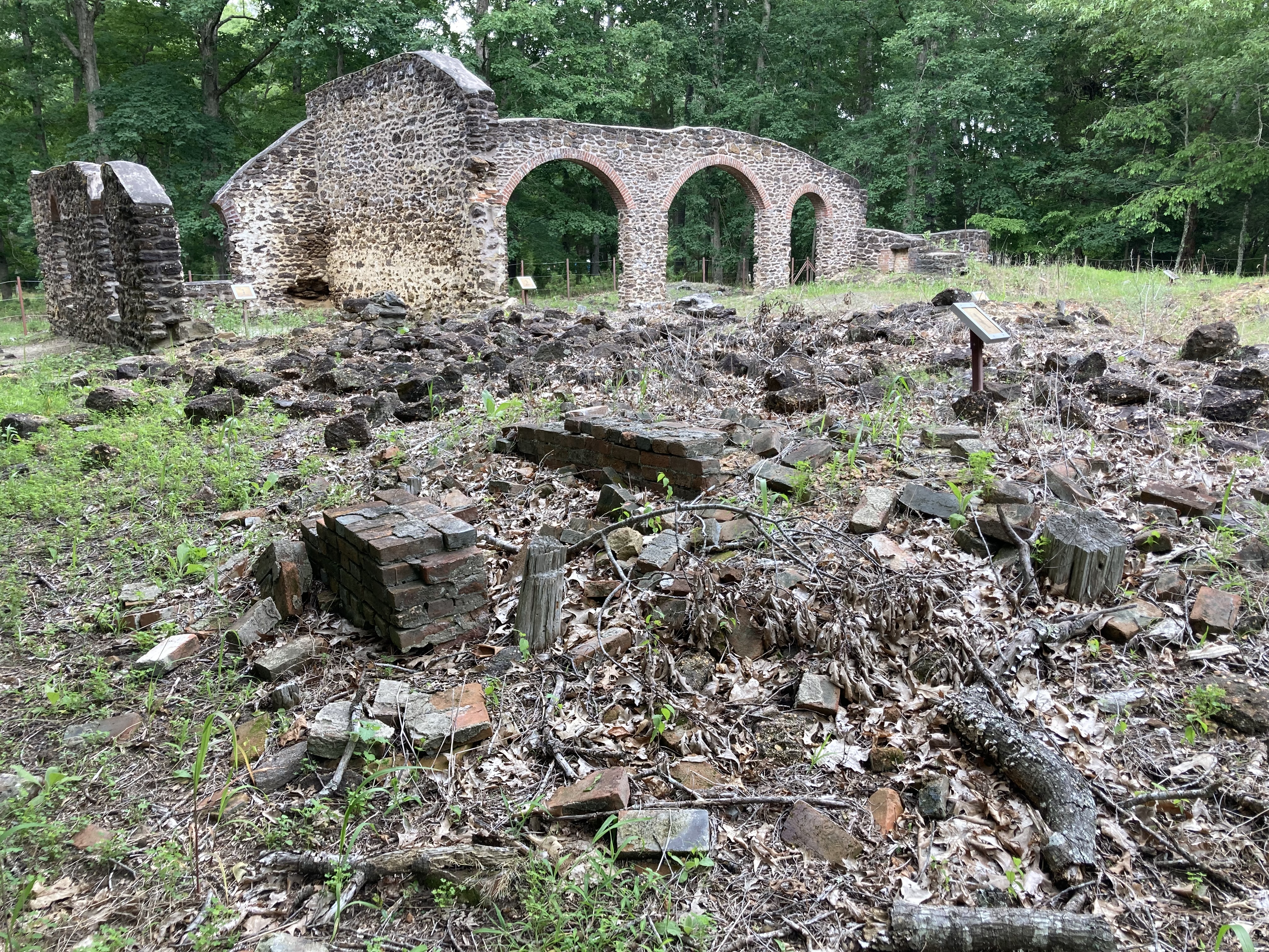 Ruined building of Estellville Glassworks.