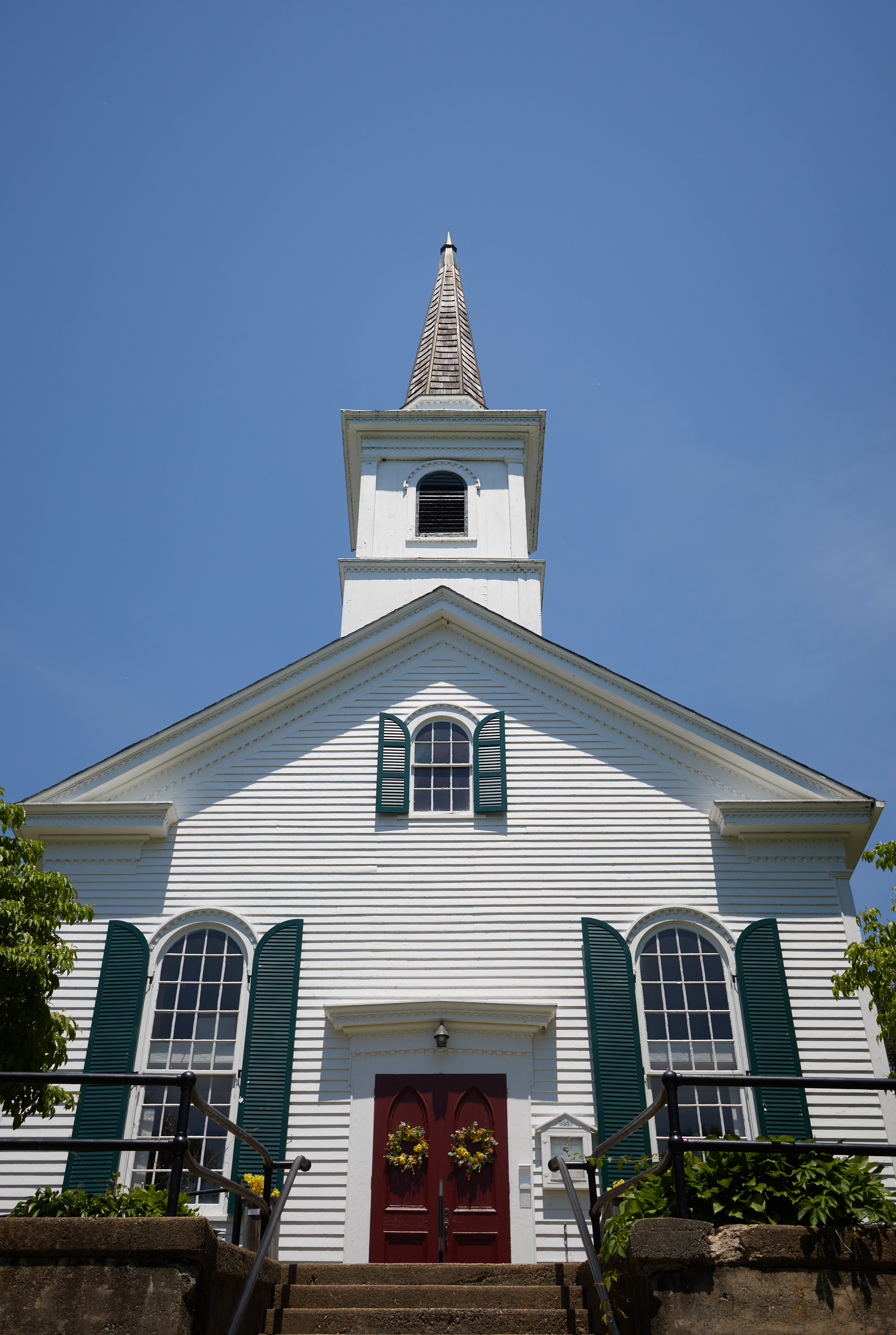 Exterior of Waterloo United Methodist Church.