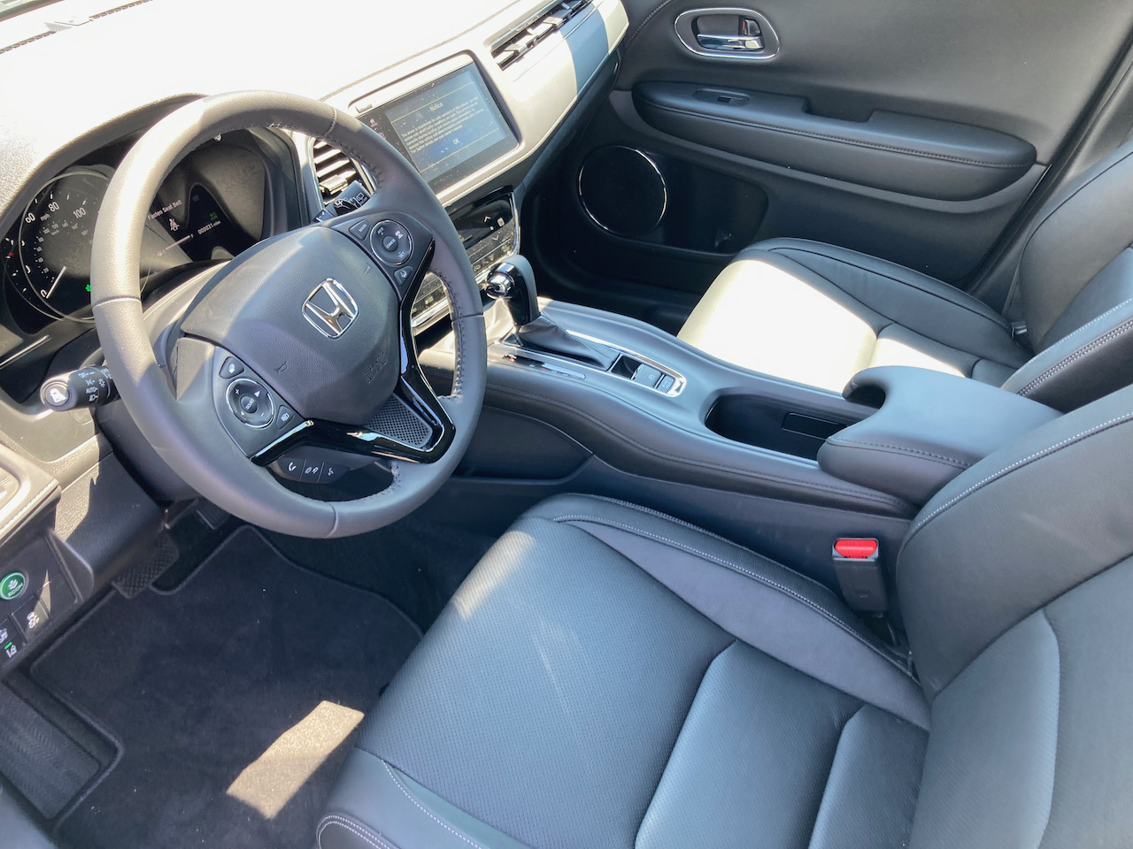 Front seats and dashboard of 2021 Honda HR-V.