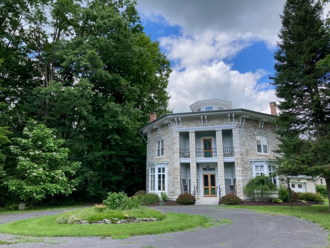 Yale-Cady Octagon House.