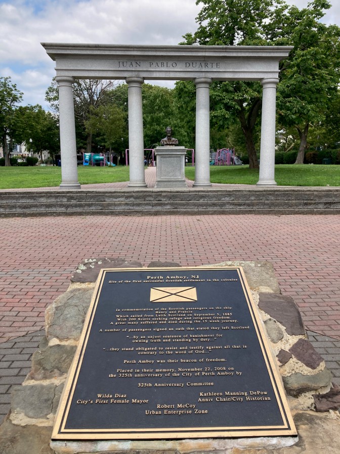 Small plaque honoring role of Scottish immigrants to Perth Amboy.