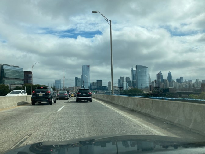 View of I-76 through Philadelphia, with heavy traffic.