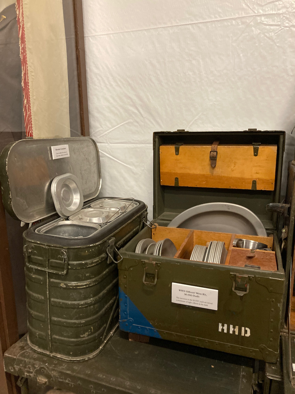 Officer's mess kit, along with Mermite container. 