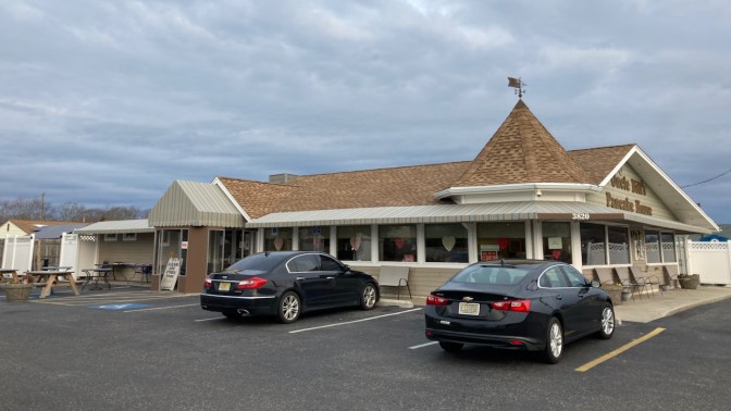 Exterior of Uncle Bill's Pancake House in North Cape May.