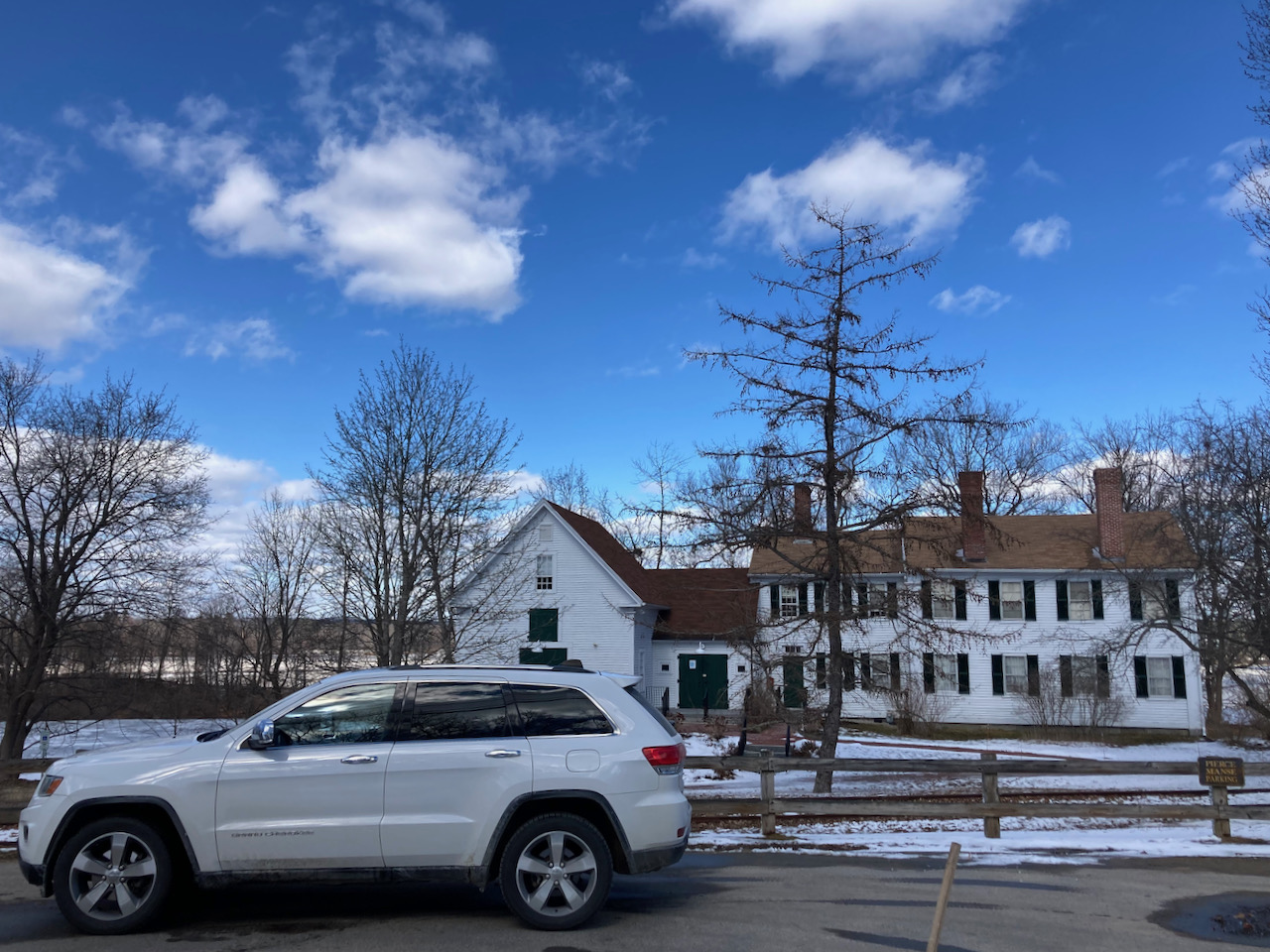 2014 Jeep Grand Cherokee parked outside of Franklin Pierce Manse.