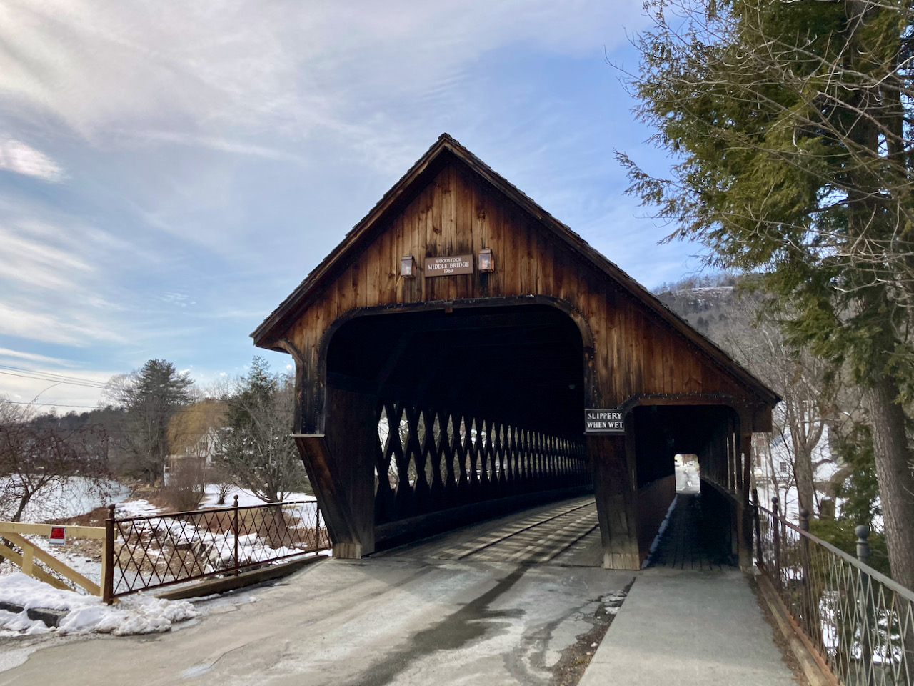 Middle Bridge covered bridge in Woodstock.