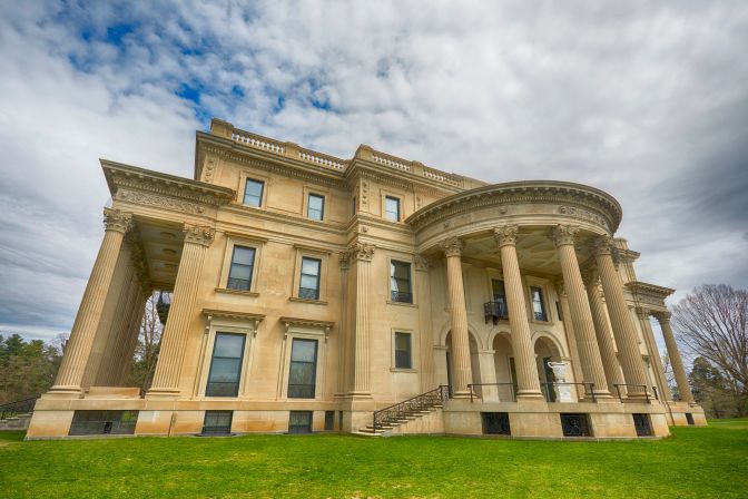 Rear of Vanderbilt Mansion.