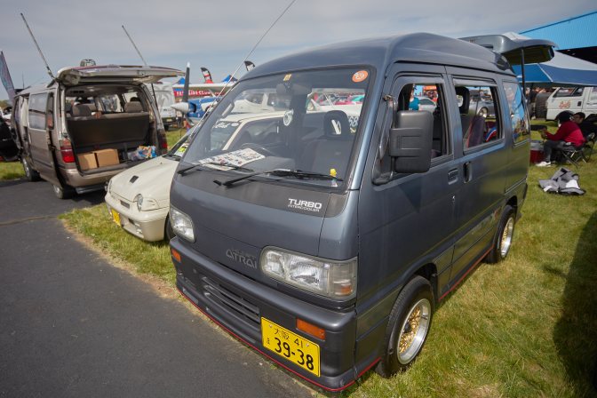 Daihatus Hijet microvan, in gray.