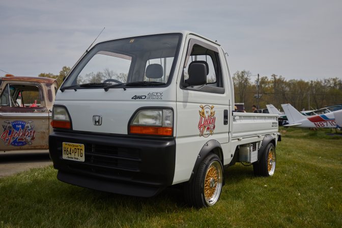 Honda Acty pickup truck.