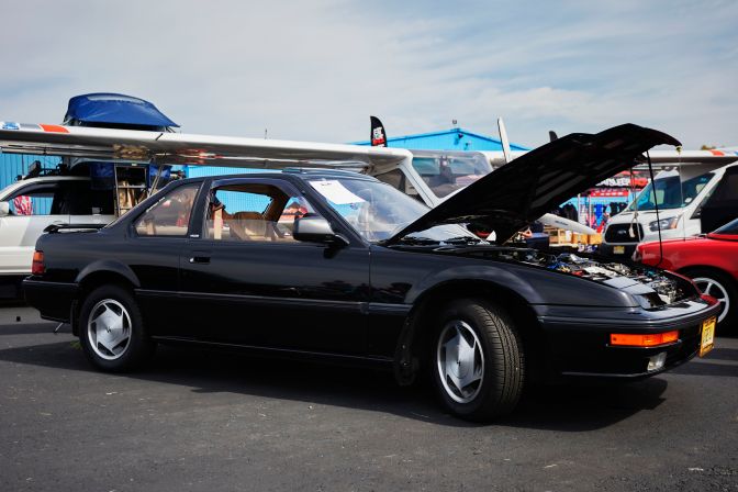 1989 Honda Prelude Si 4WS in black.