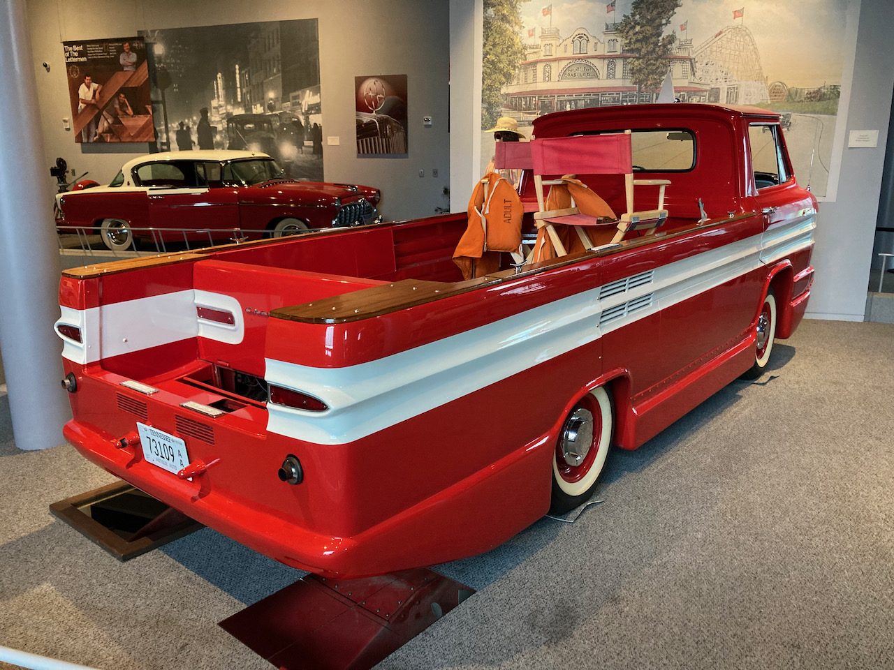 Red and white GM Corphibian.