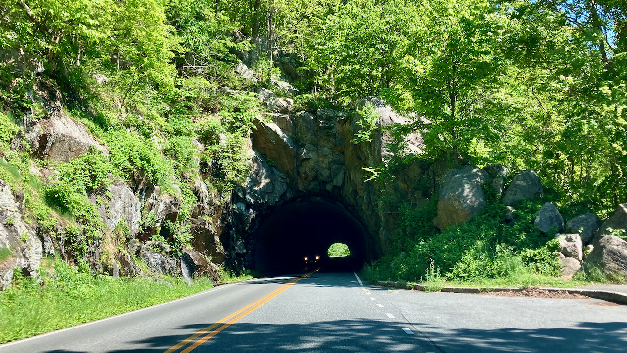 Entrance to Mary's Rock Tunnel.