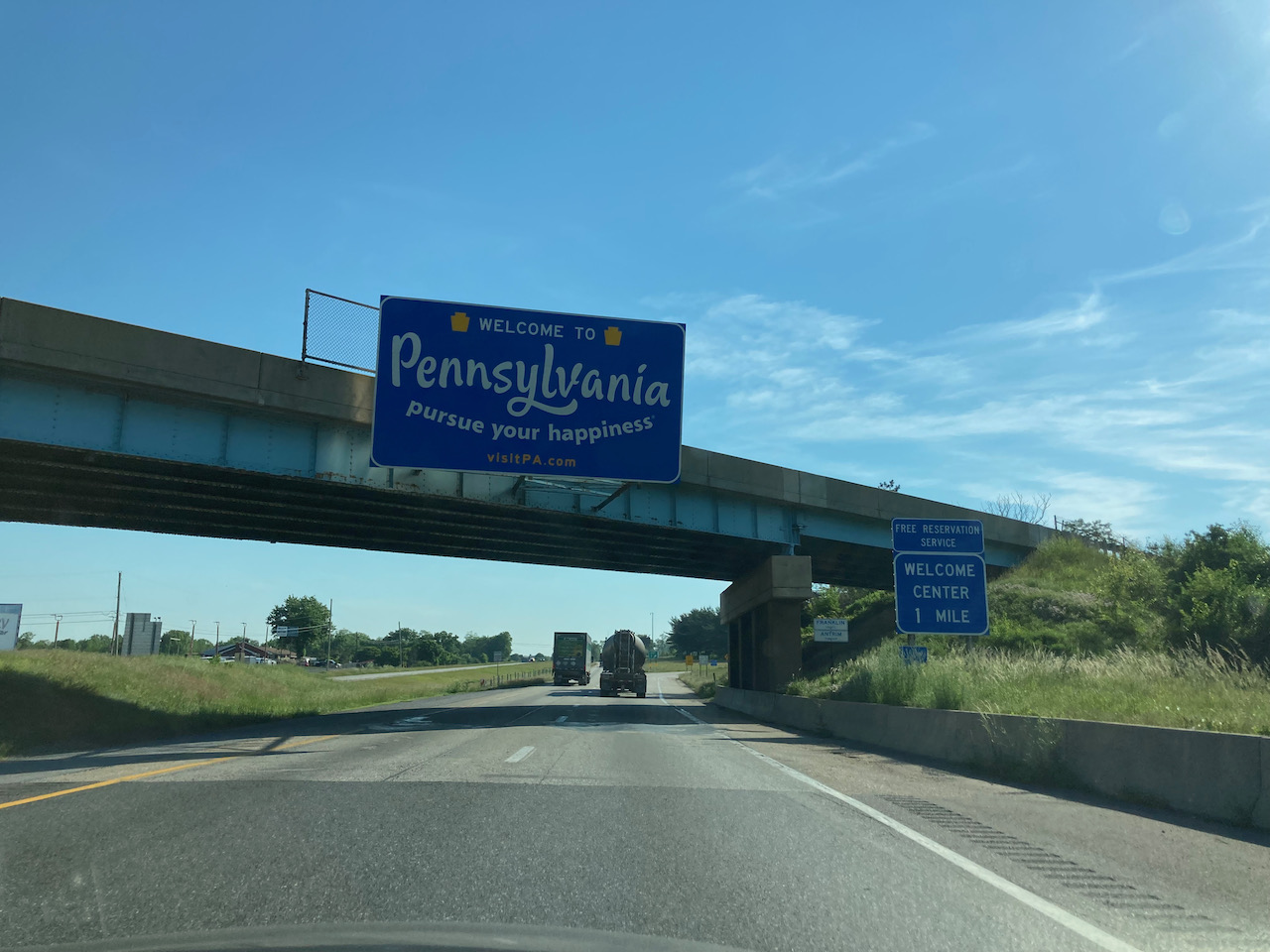 WELCOME TO PENNSYLVANIA sign.
