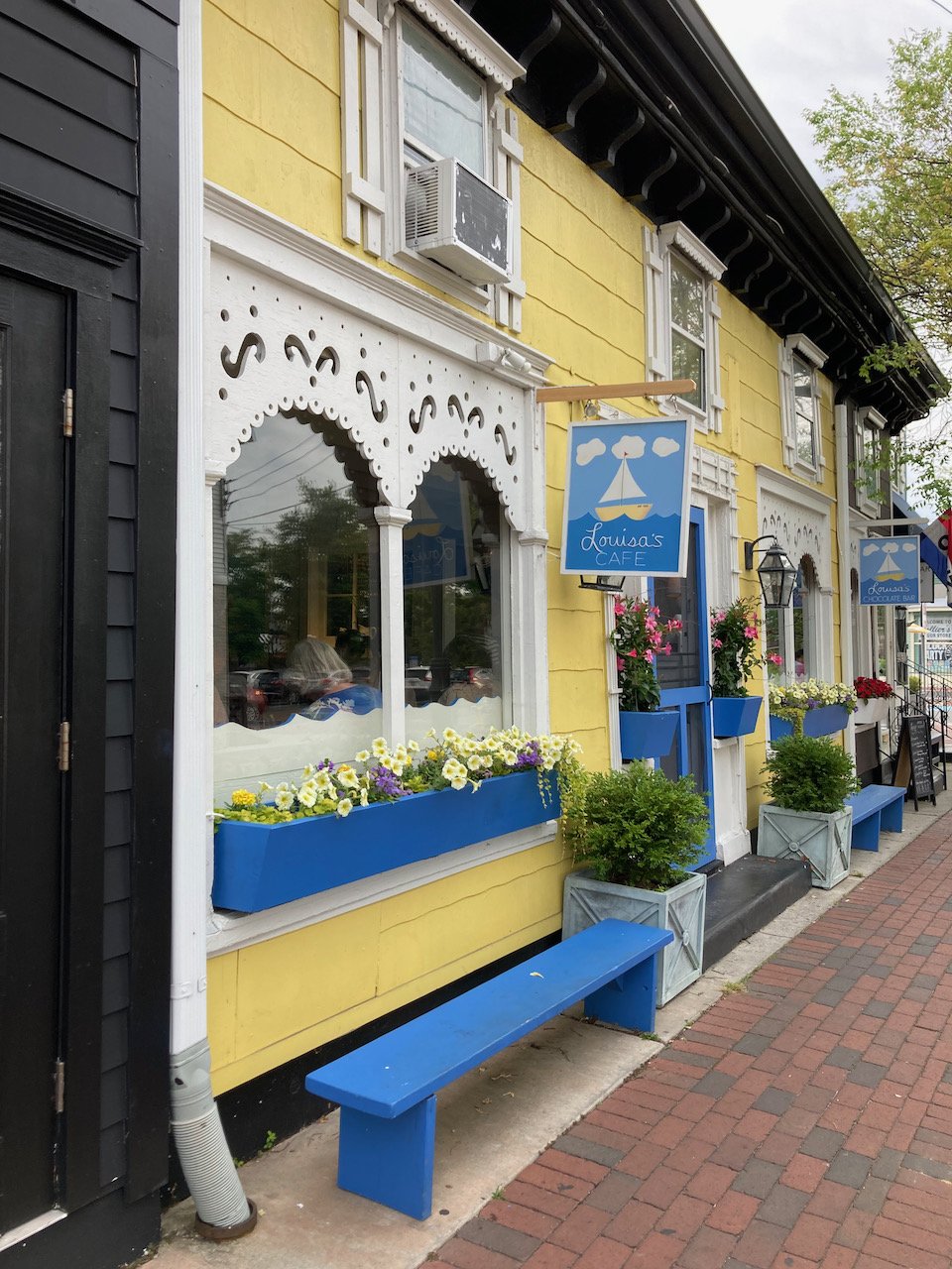 Exterior of Louisa's Cafe in Cape May.