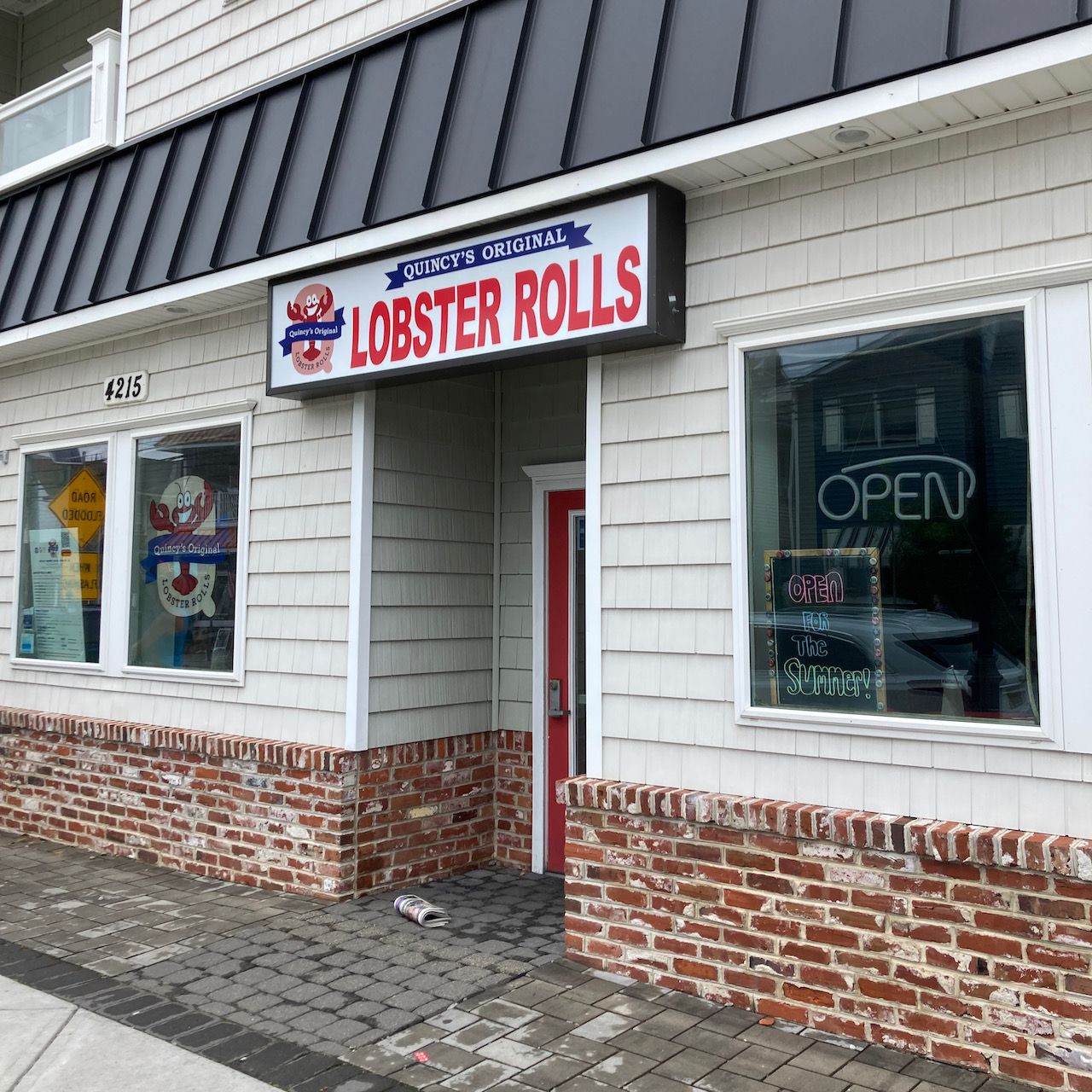 Exterior of Quincy's Original Lobster Rolls.