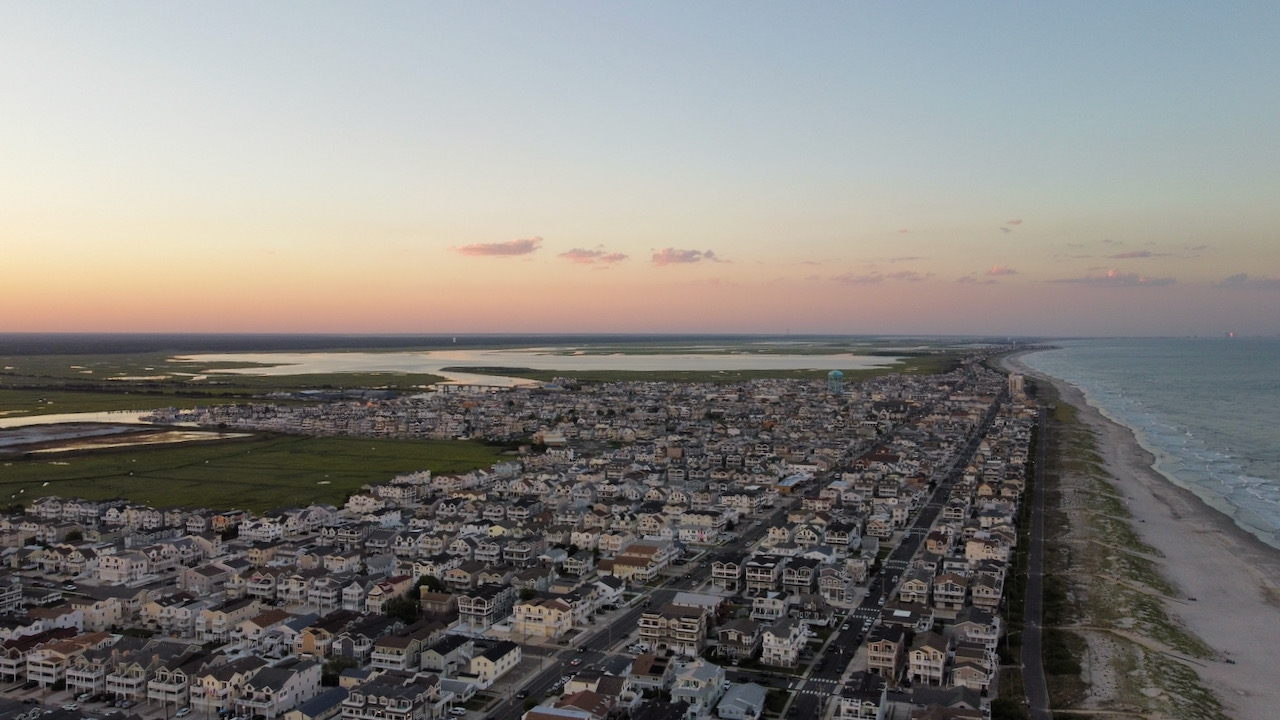 Airborne view of Sea Isle City, looking north.
