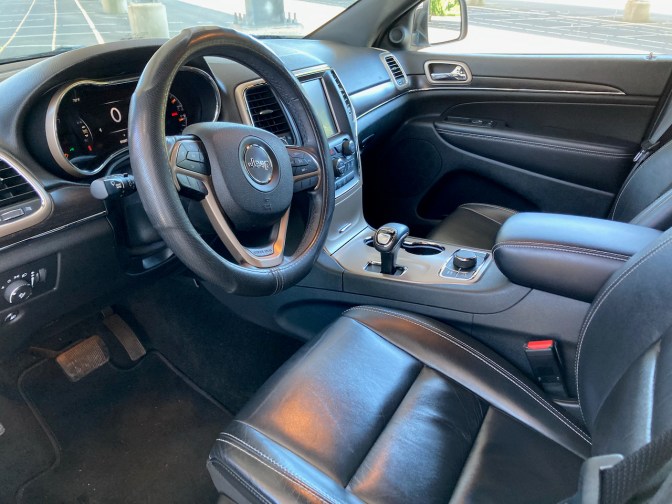 Interior of 2014 Jeep Grand Cherokee.