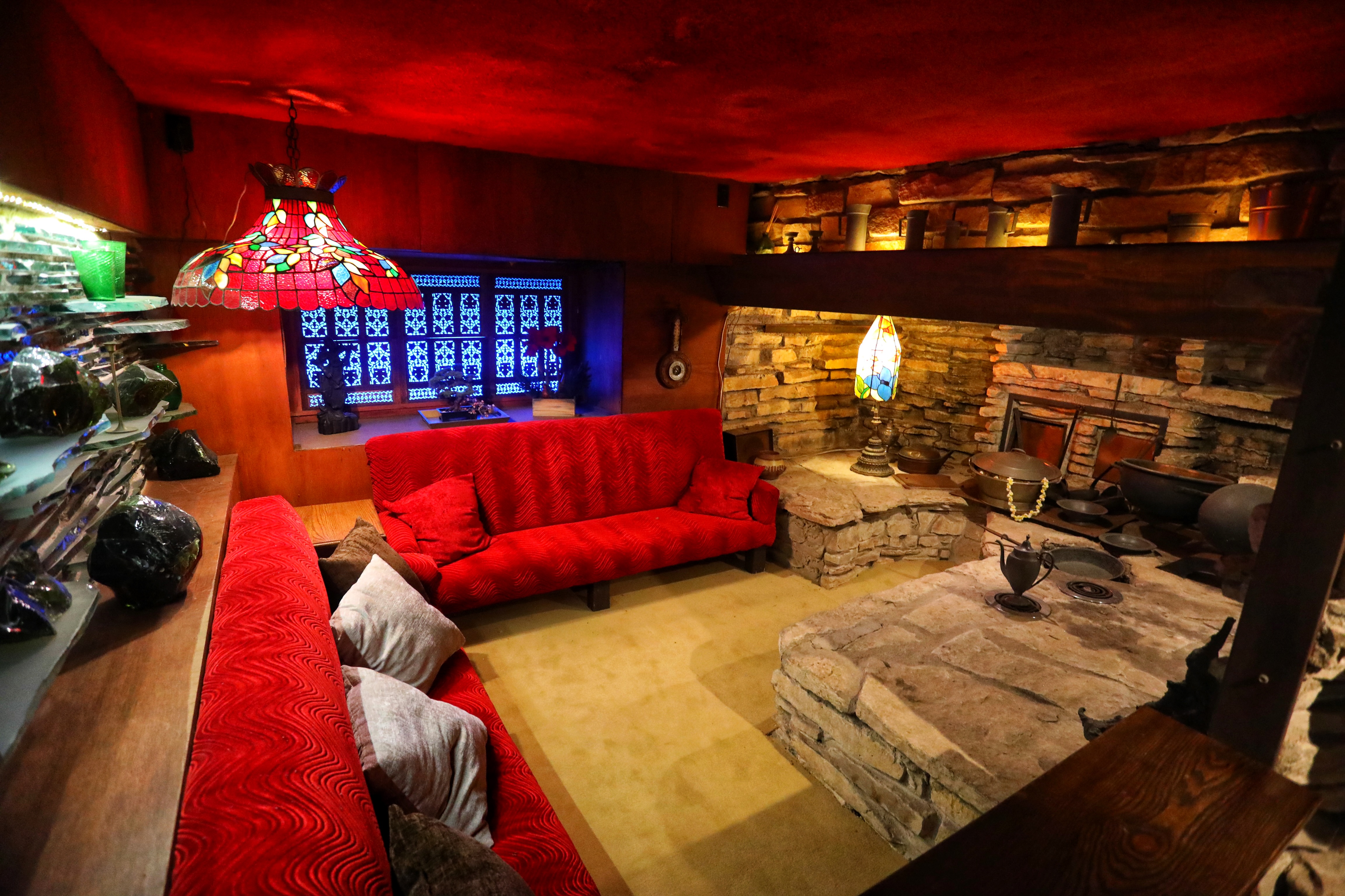 Interior room of The House on the Rock.