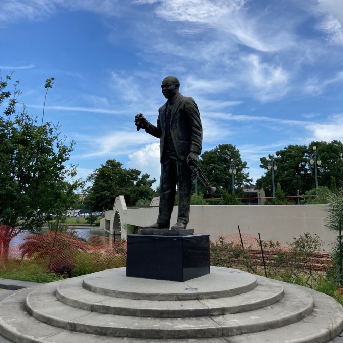 Statue of Louis Armstrong.
