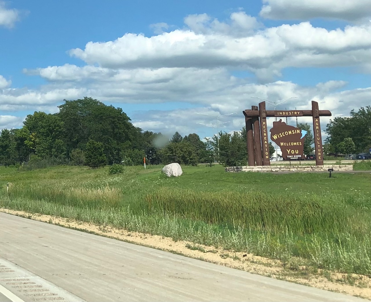 Roadside welcome sign to Wisconsin along I-94/90.