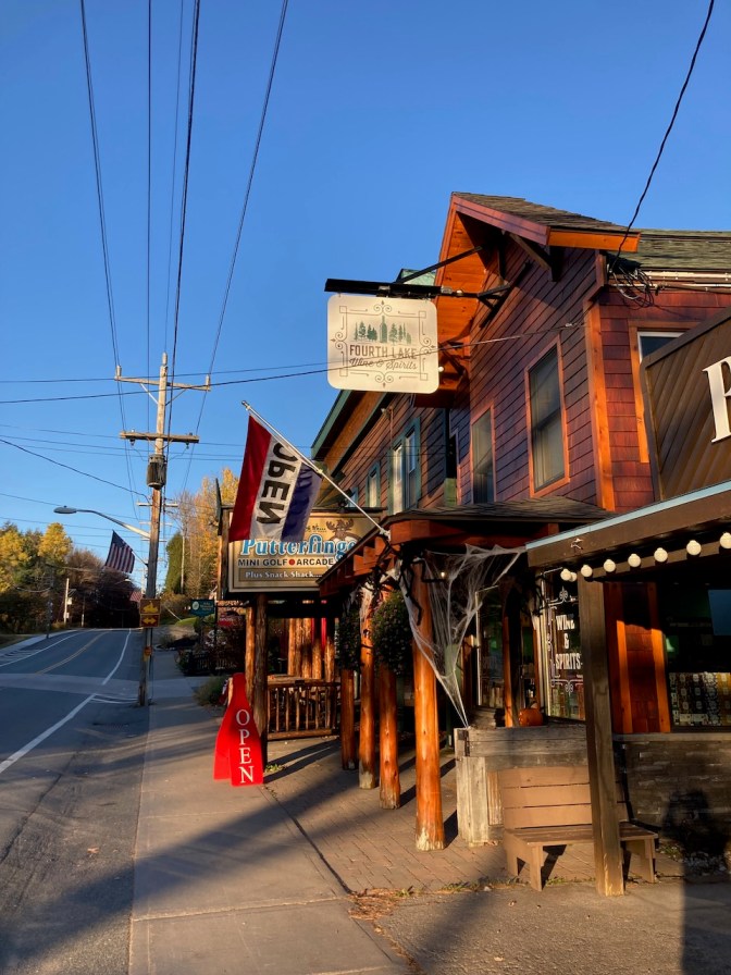 Exterior of Fourth Lake Wine & Spirits.