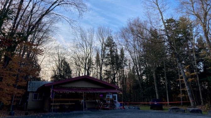 Exterior photo of Eagle Bay Donut Shop.