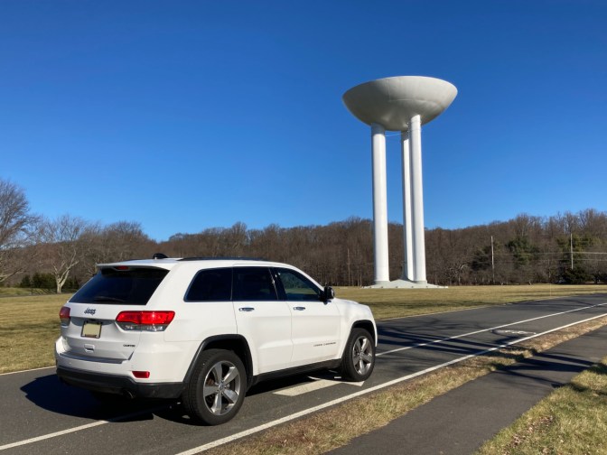 2014 Jeep Grand Cherokee parked beside the World's Largest Transistor.