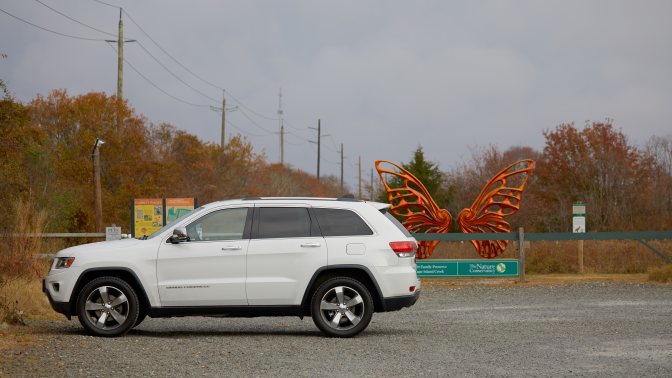 2014 Jeep Grand Cherokee in Garrett Family Preserve parking lot.