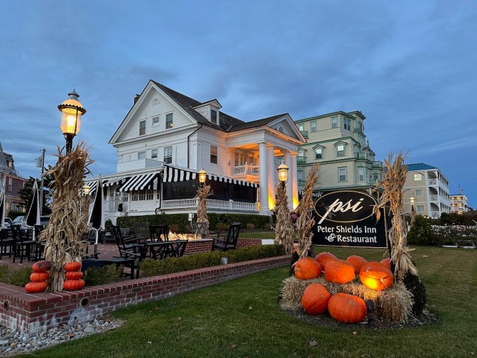 Exterior of Peter Shields Inn.