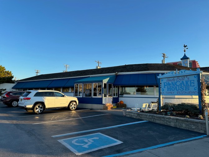 2014 Jeep Grand Cherokee parked in front of Uncle Bill's Pancake House.