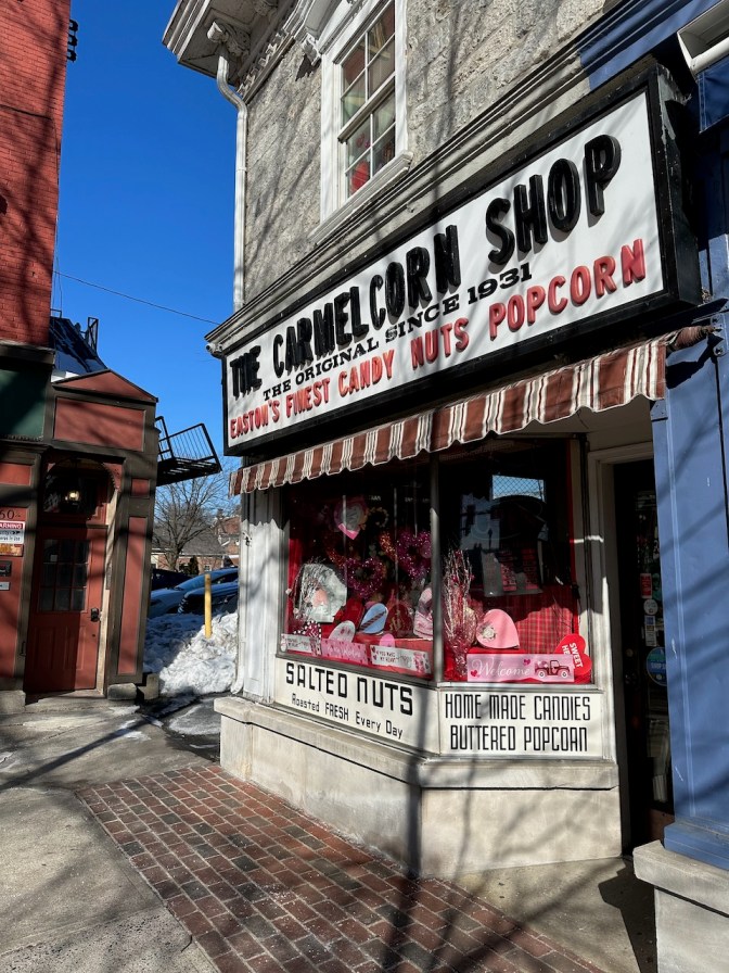 Exterior of The Carmelcorn Shop.