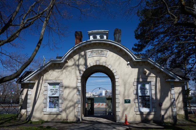 Gatehouse for Sailor's Snug Harbor.
