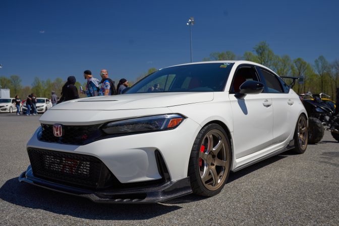 White Honda Civic Type R