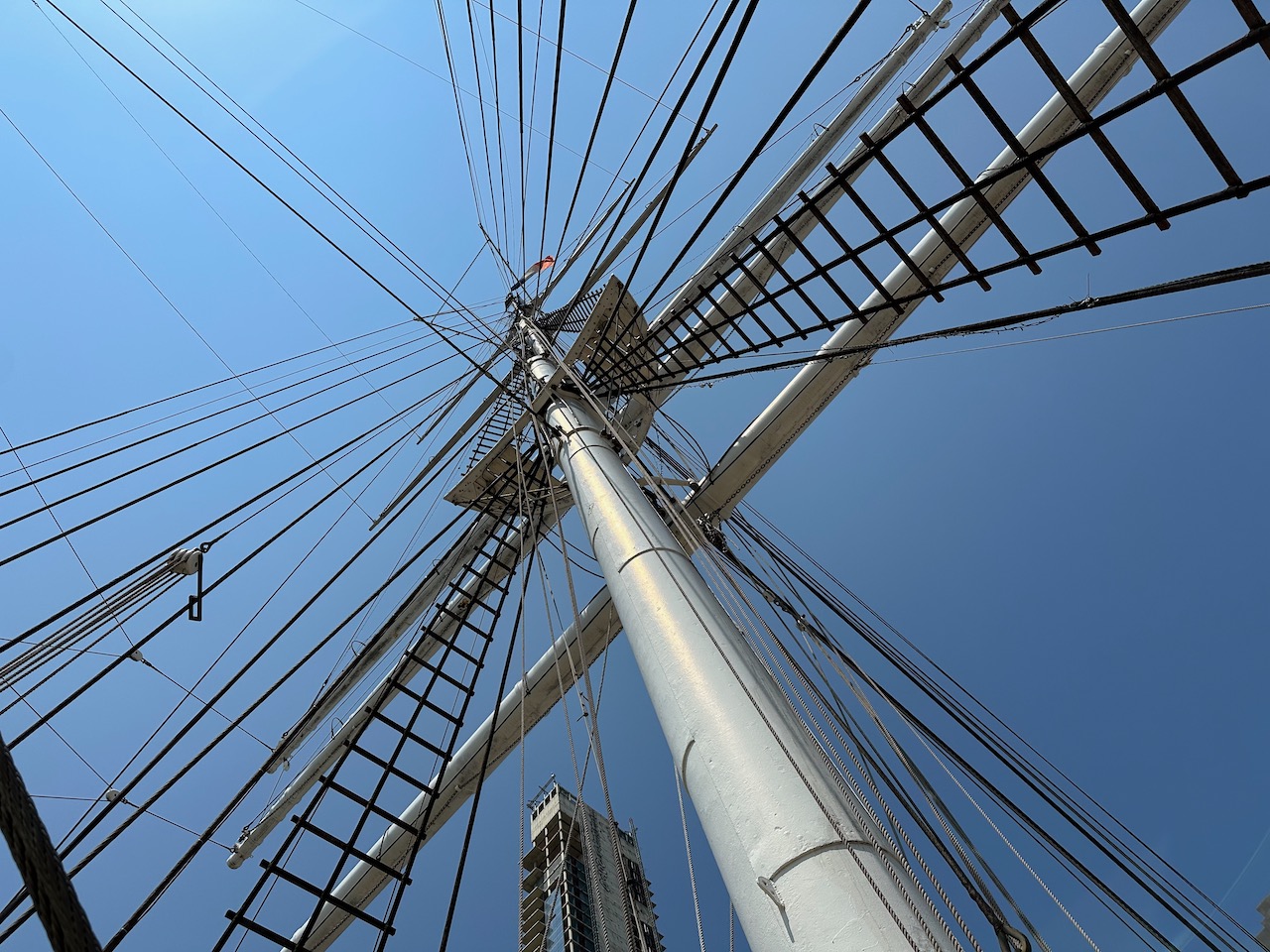 Upward view of mast with rigging.